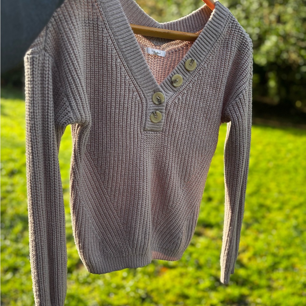V-Neck Buttoned Women's Sweater - Beige